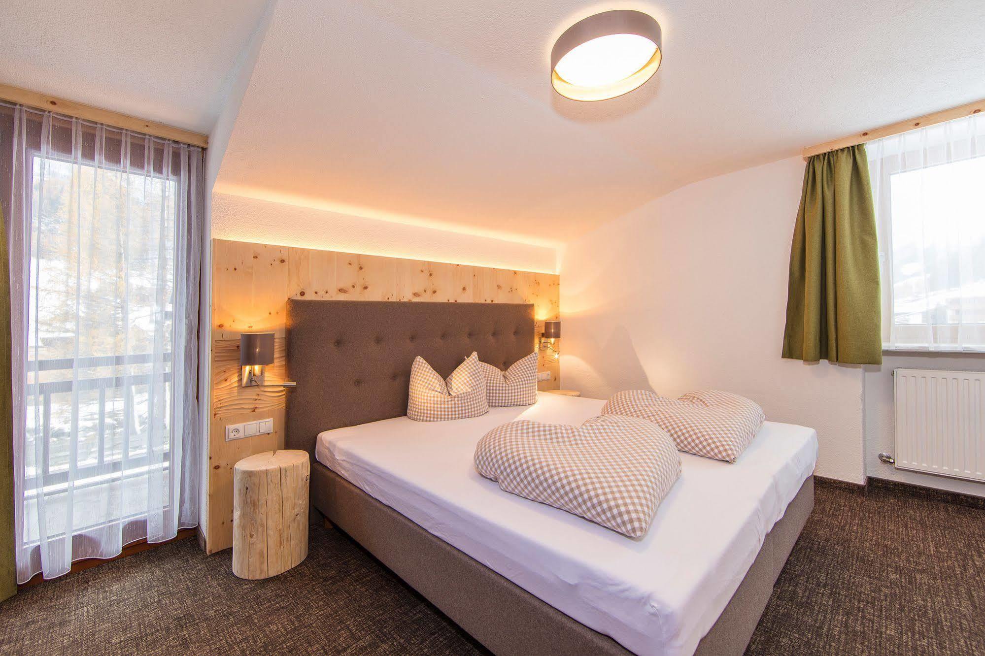Vizensn Living Hotell Sölden Exteriör bild