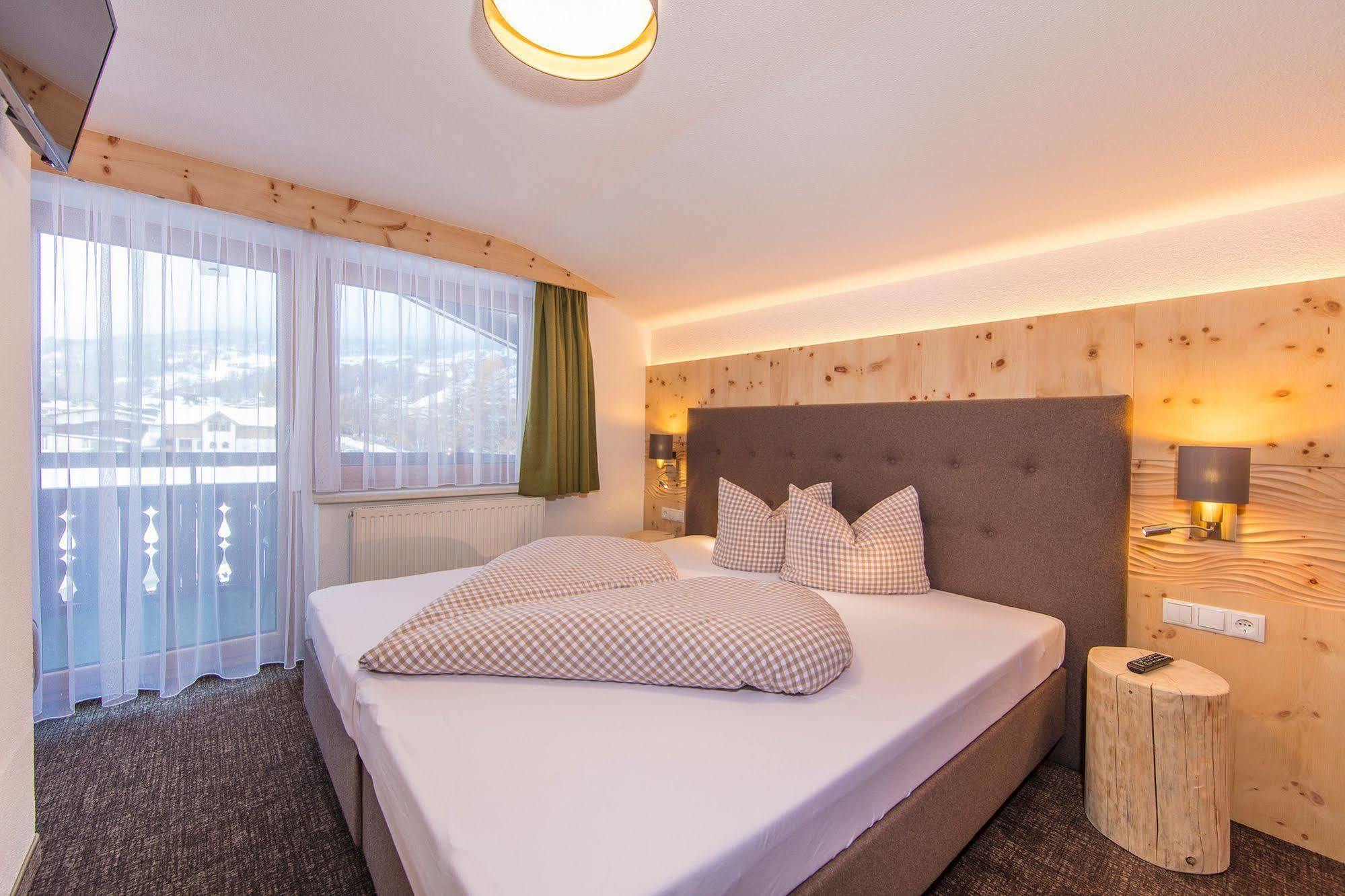 Vizensn Living Hotell Sölden Exteriör bild